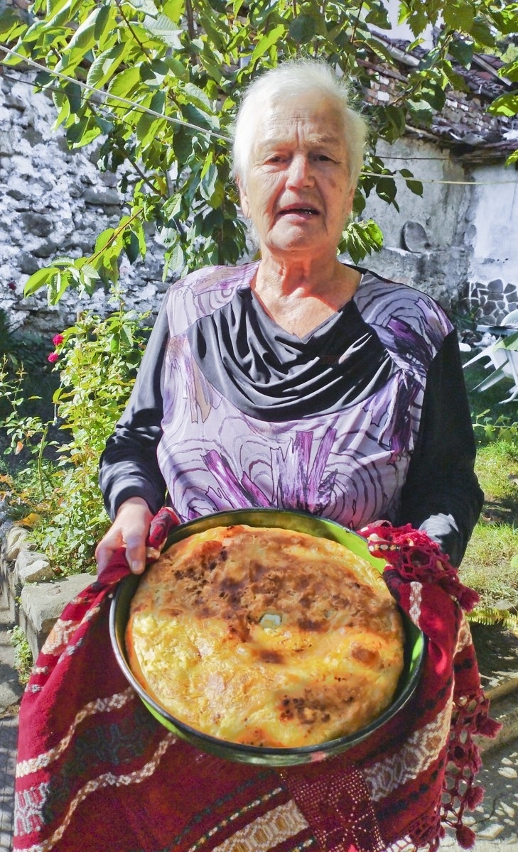 Бътовка от Семчиново прави най-вкусния тутманик